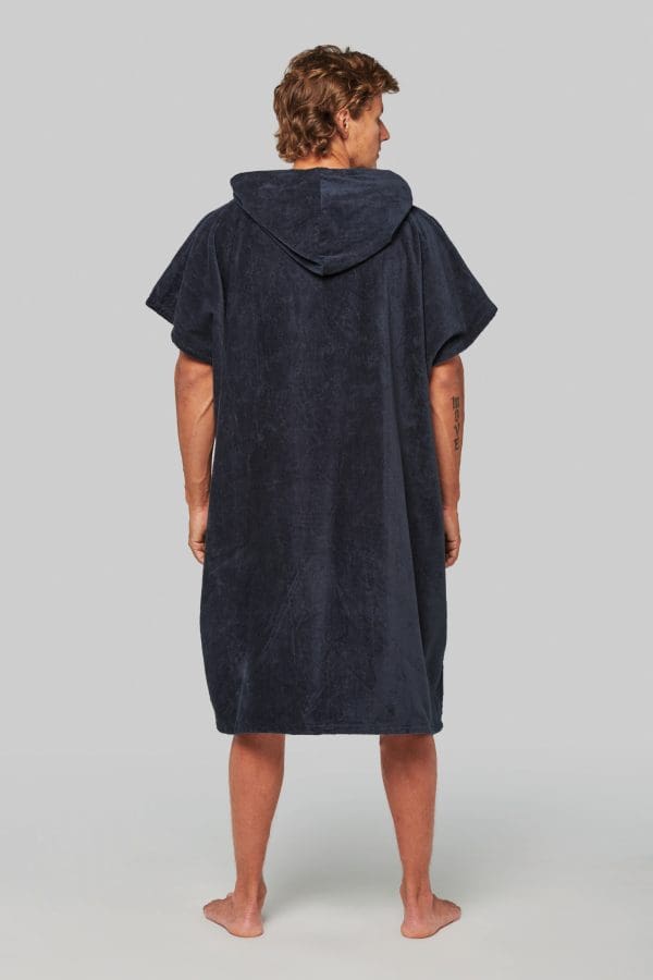 Poncho éponge à capuche unisexe – Image 4